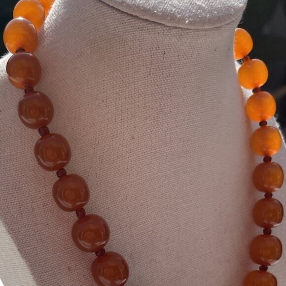 Antique Genuine Baltic Amber Egg Yolk Butterscotch Caramel Necklace Barrel Clasp - Picture 13 of 15